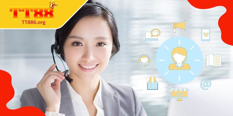 Đội ngũ liên hệ CSKH hỗ trợ người chơi trực tuyến